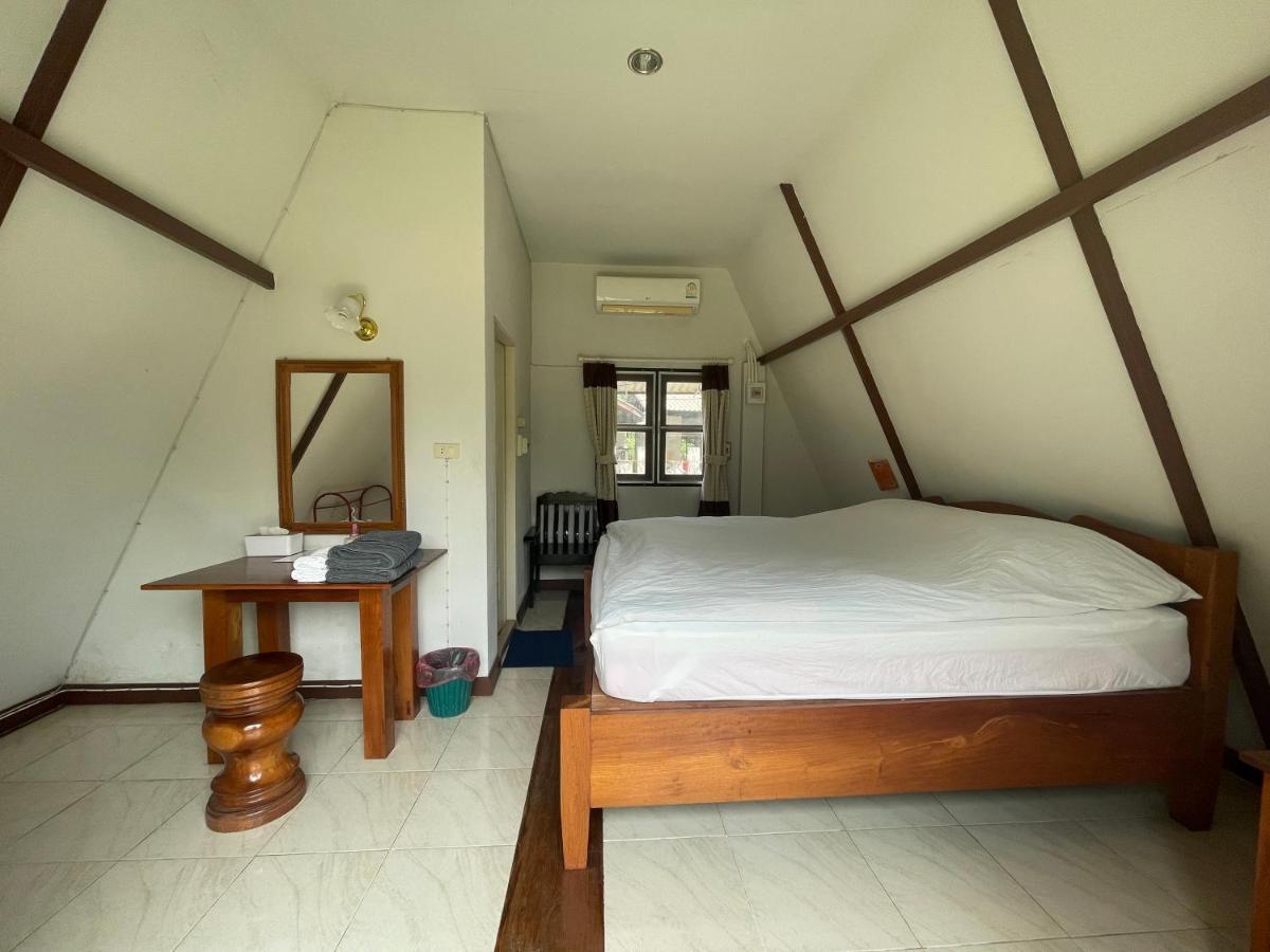 Popeye House Hotell Mae Hong Son Exteriör bild