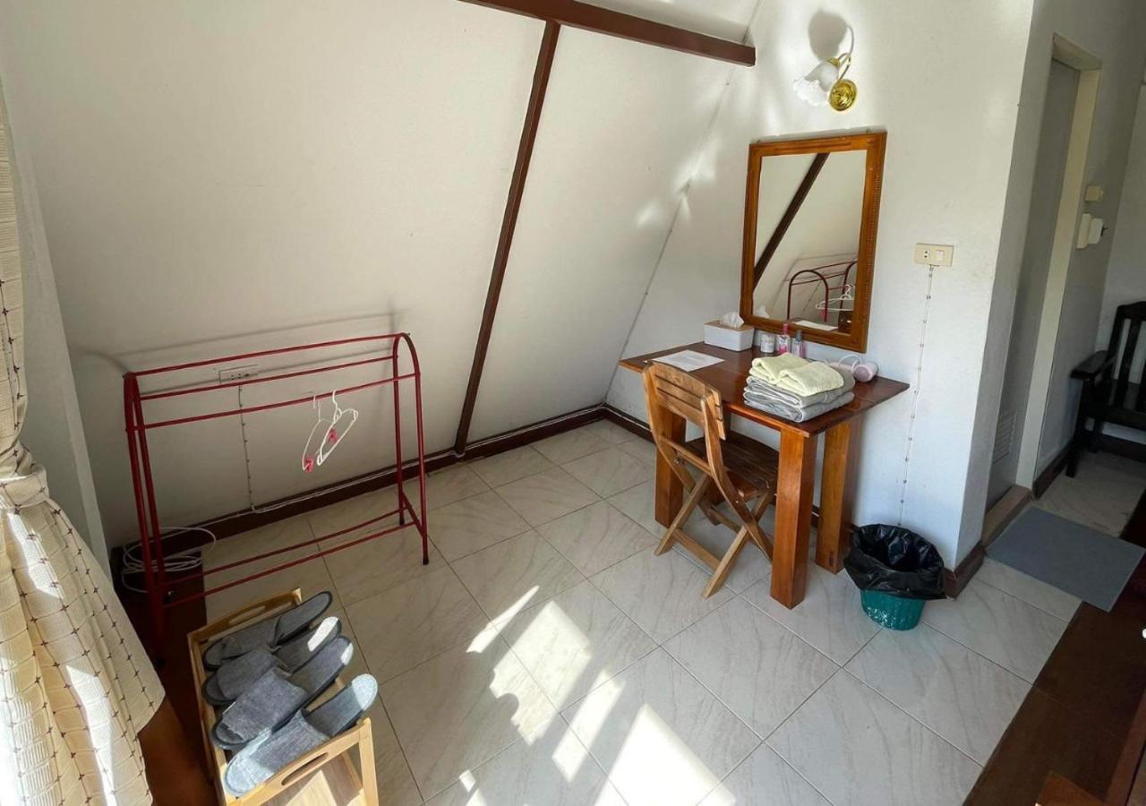 Popeye House Hotell Mae Hong Son Exteriör bild
